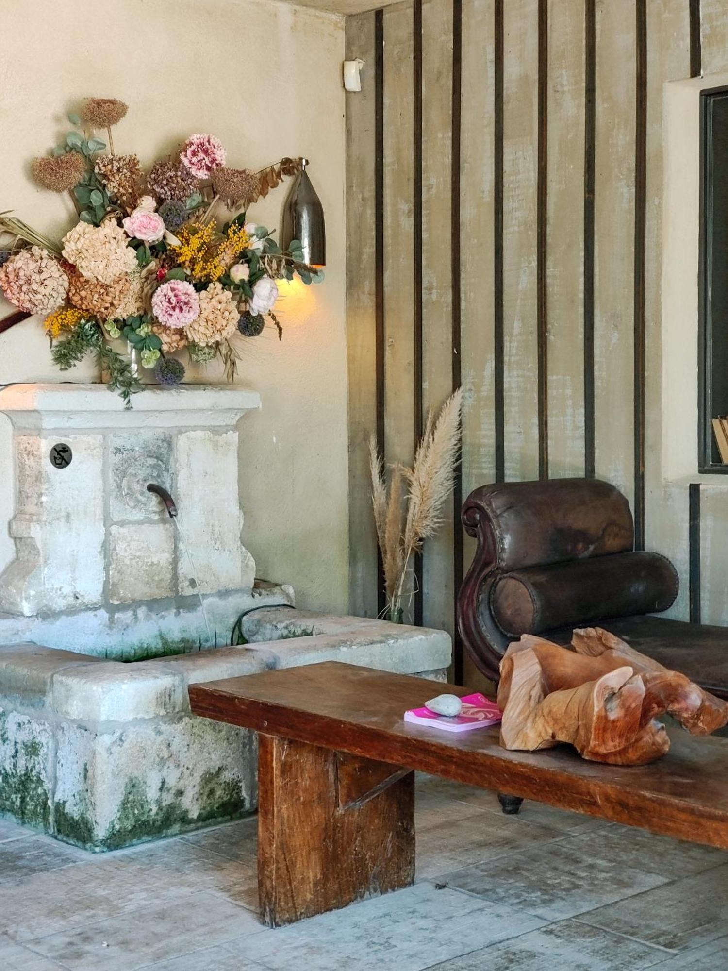 Hotel Bastide & Spa - Villa De Лурмарин Экстерьер фото